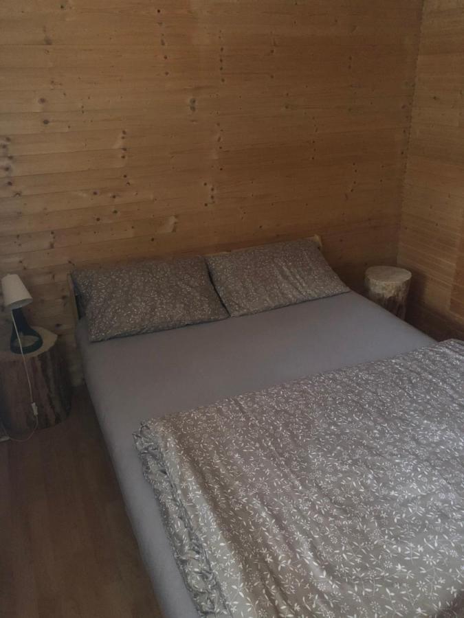 Vila chata u certovych hlav Zelizy Exteriér fotografie