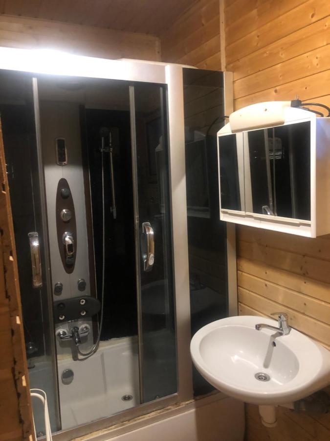 Vila chata u certovych hlav Zelizy Exteriér fotografie