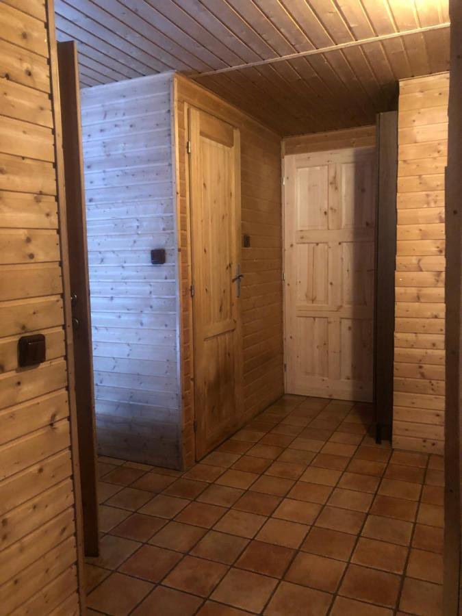 Vila chata u certovych hlav Zelizy Exteriér fotografie