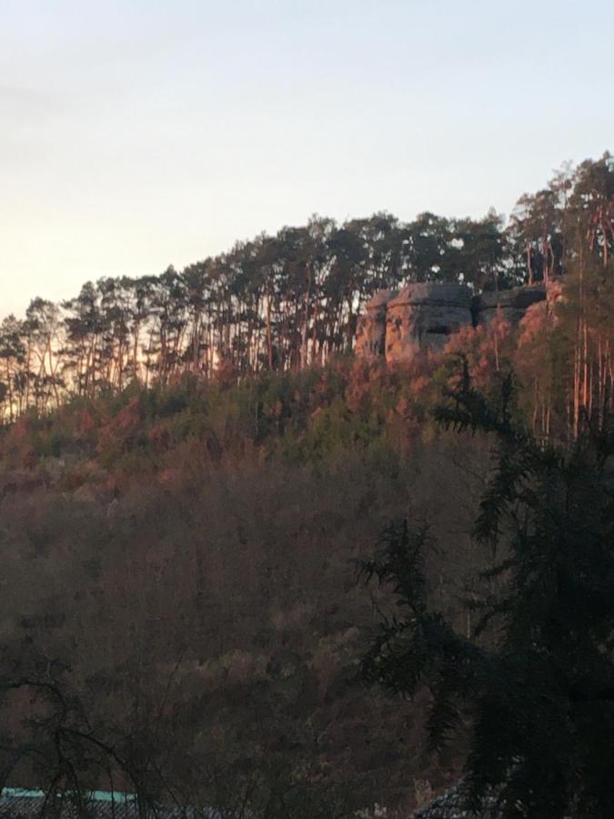 Vila chata u certovych hlav Zelizy Exteriér fotografie